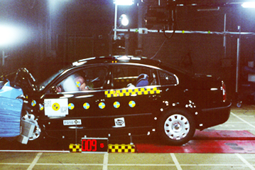 Краш тест VW Passat (2001)
